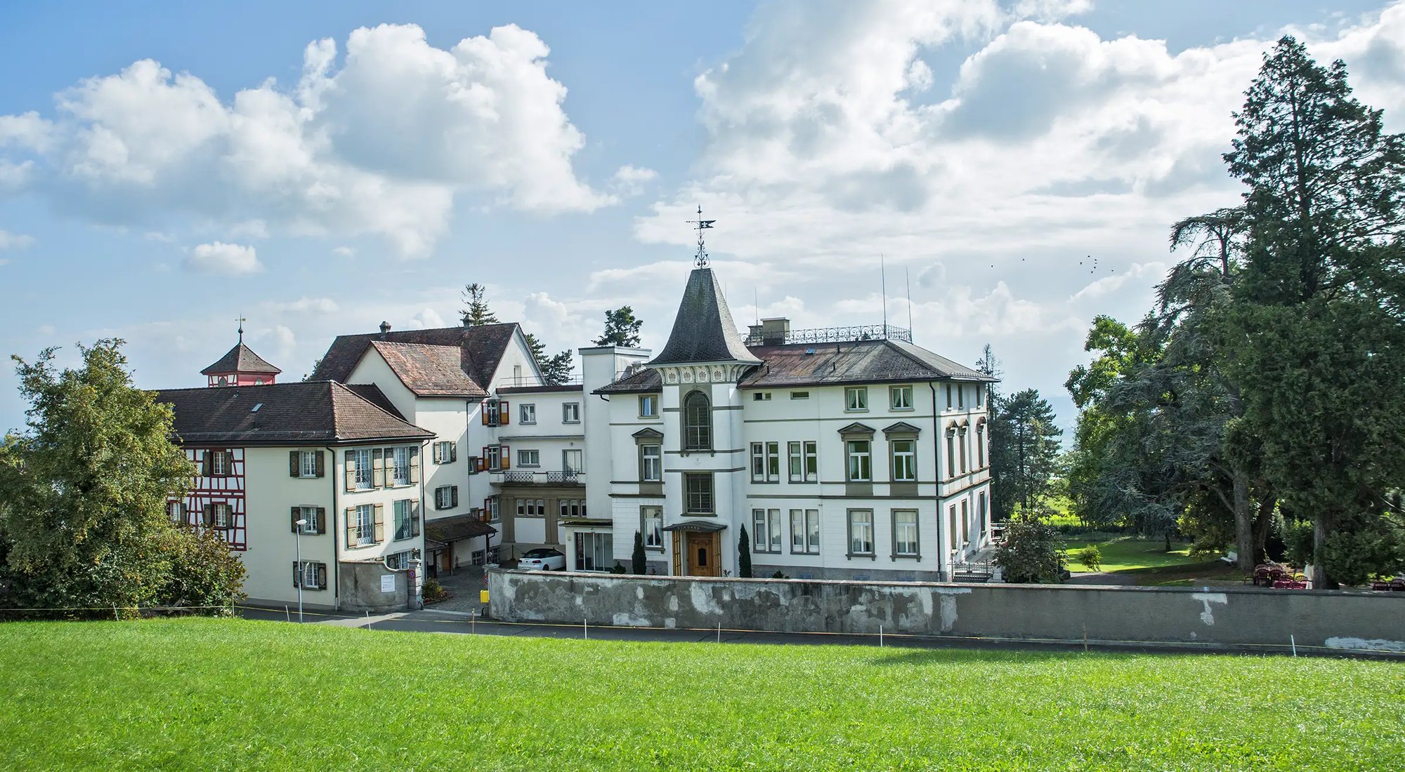 Tertianum-Schloss-Berg-Gebaeude-3
