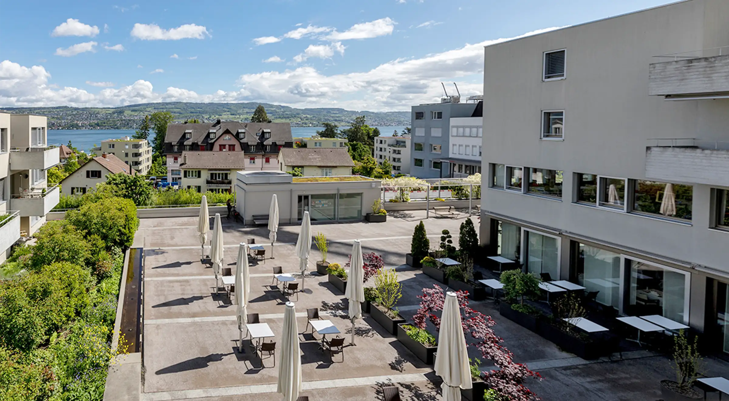 Tertianum-Horgen-Terrasse-Aussicht