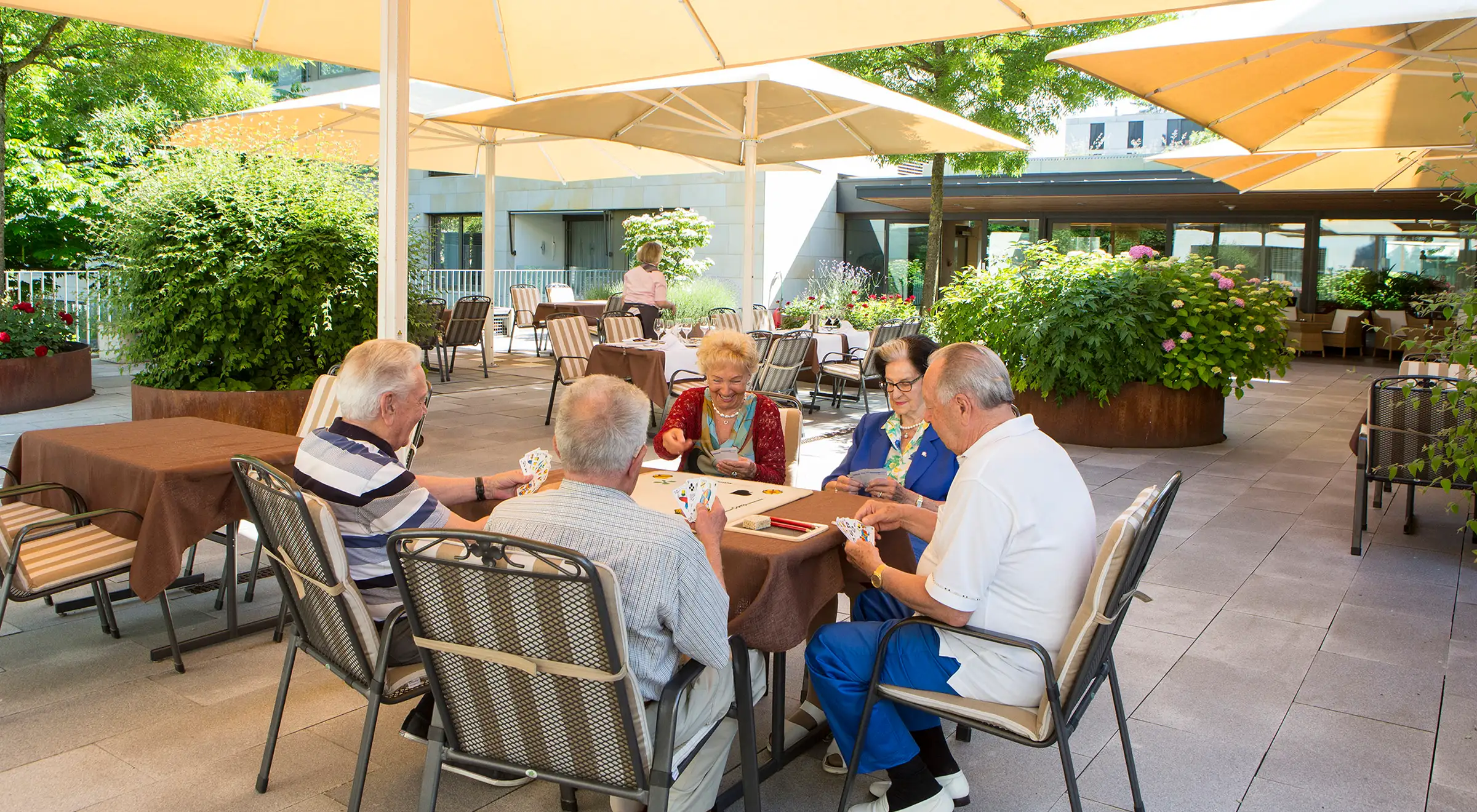 Tertianum-Zuerich-Enge-Terrasse-Gaeste